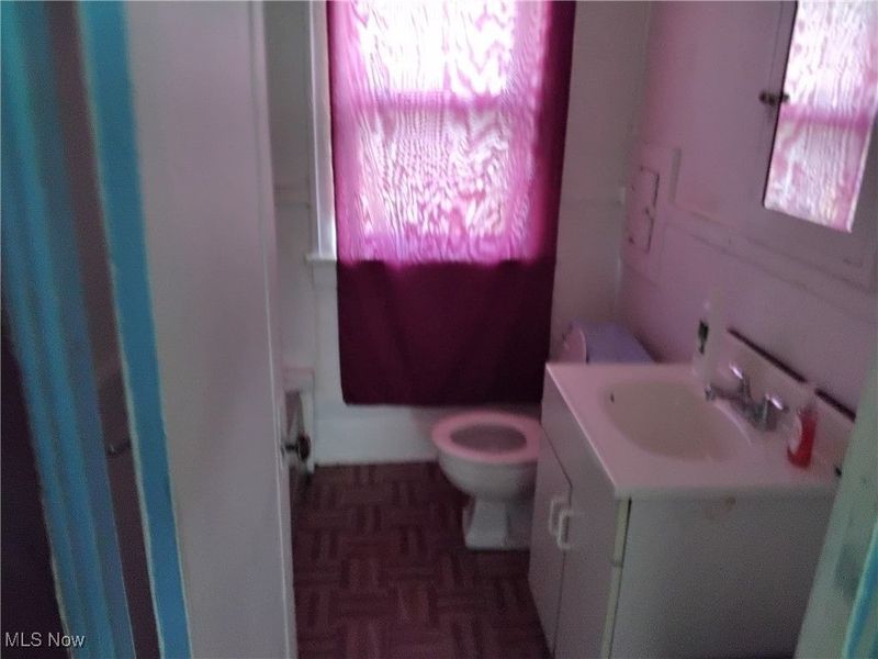 4563 Lee Road, Cleveland, OH 44128 Photo 19