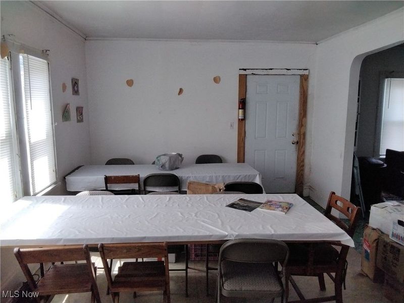 4563 Lee Road, Cleveland, OH 44128 Photo 23