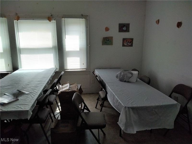 4563 Lee Road, Cleveland, OH 44128 Photo 25