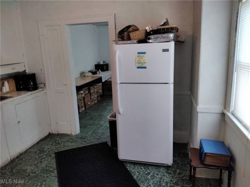 4563 Lee Road, Cleveland, OH 44128 Photo 27