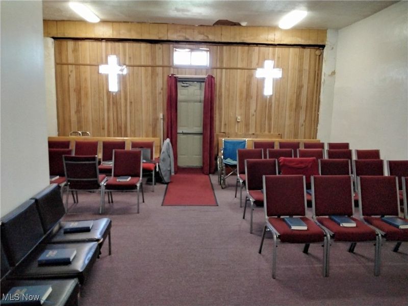 4563 Lee Road, Cleveland, OH 44128 Photo 31