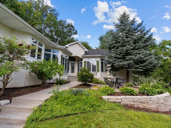 2888 Forest Ridge, Chaska, MN 55318