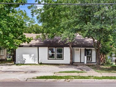1206 S Edgefield Avenue, Dallas, TX 75208