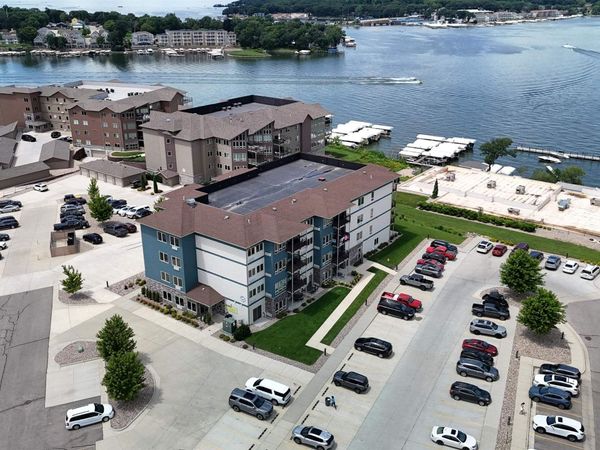600 Linden Drive, Unit 303, Arnolds Park, IA 51331