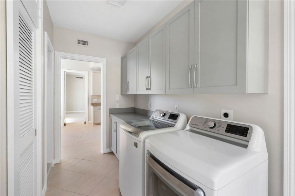 2136 S Porpoise Point Lane, Vero Beach, FL 32963 Photo