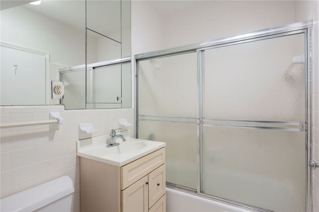 2136 S Porpoise Point Lane, Vero Beach, FL 32963 Photo