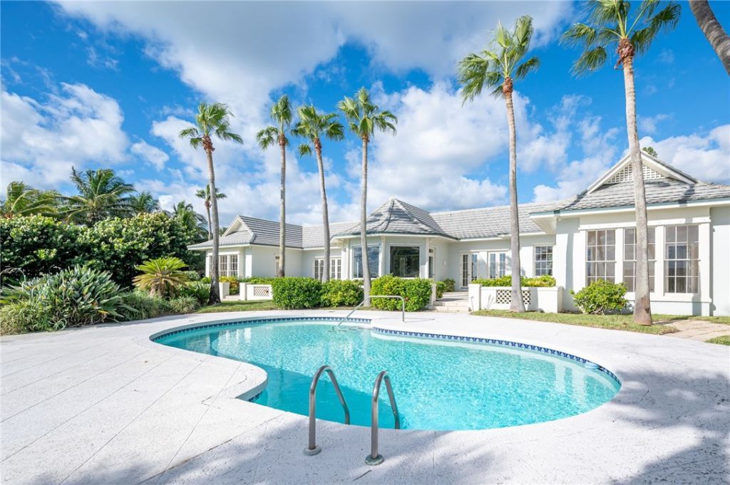 2136 S Porpoise Point Lane, Vero Beach, FL 32963 Photo