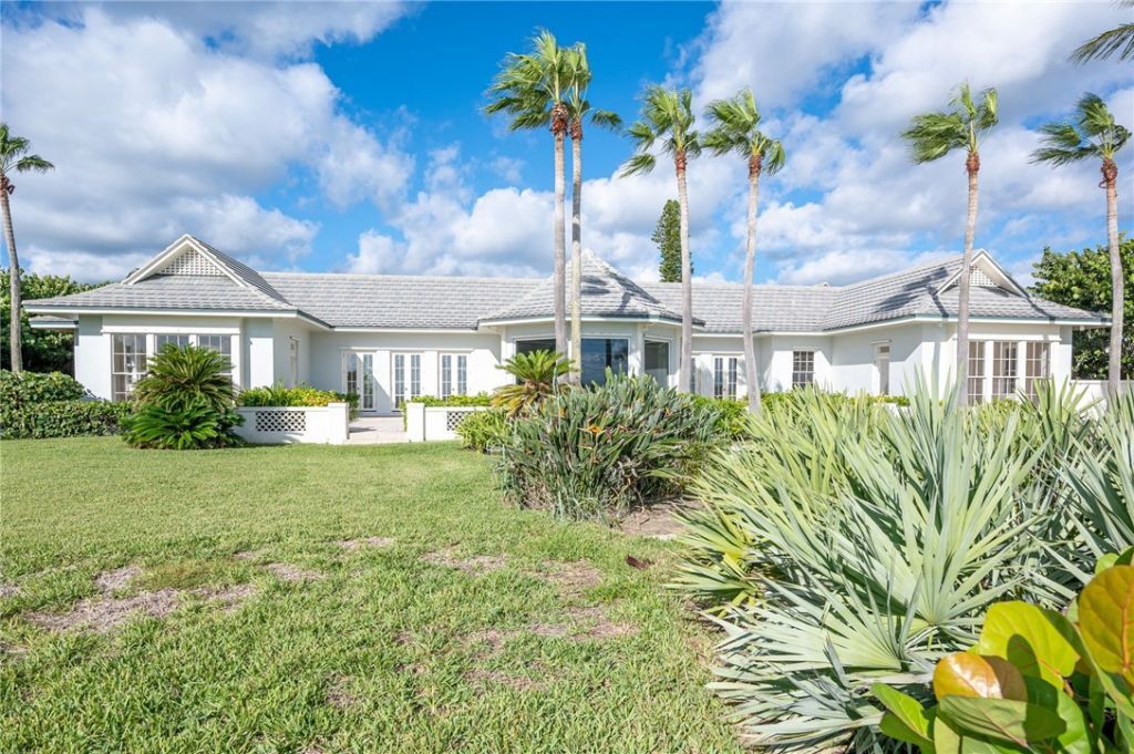 2136 S Porpoise Point Lane, Vero Beach, FL 32963 Photo