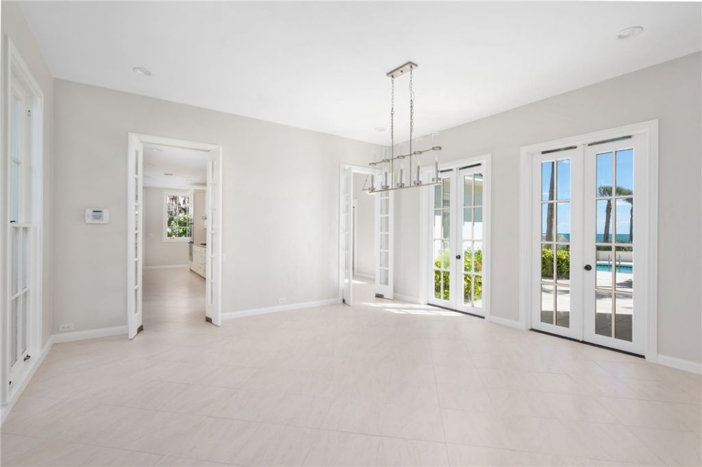 2136 S Porpoise Point Lane, Vero Beach, FL 32963 Photo