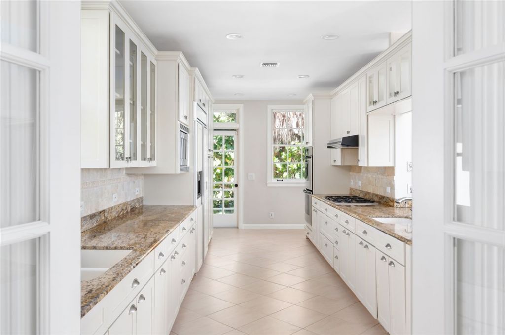 2136 S Porpoise Point Lane, Vero Beach, FL 32963 Photo