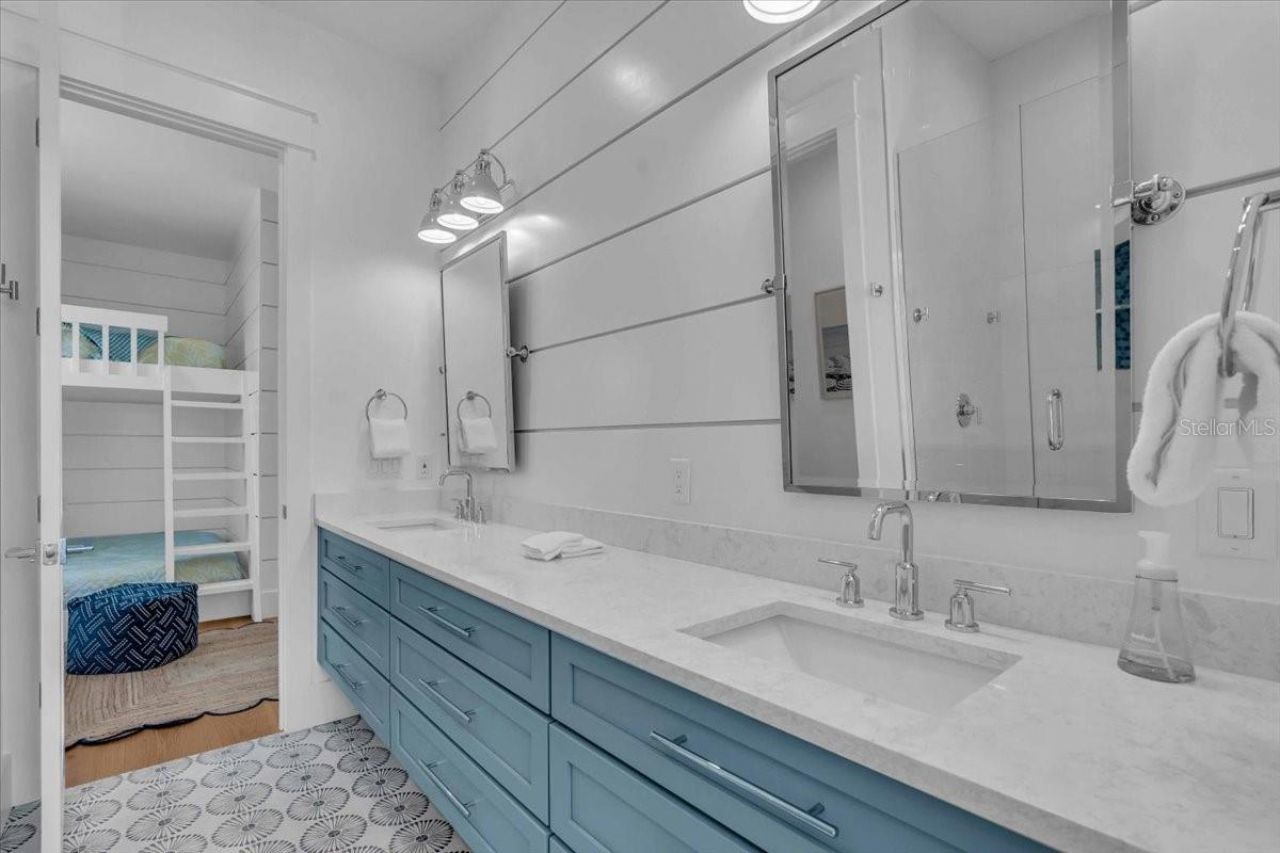 229 Willow Avenue, Anna Maria, FL 34216 Photo