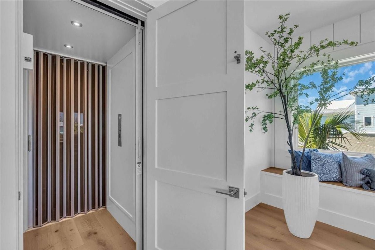 229 Willow Avenue, Anna Maria, FL 34216 Photo