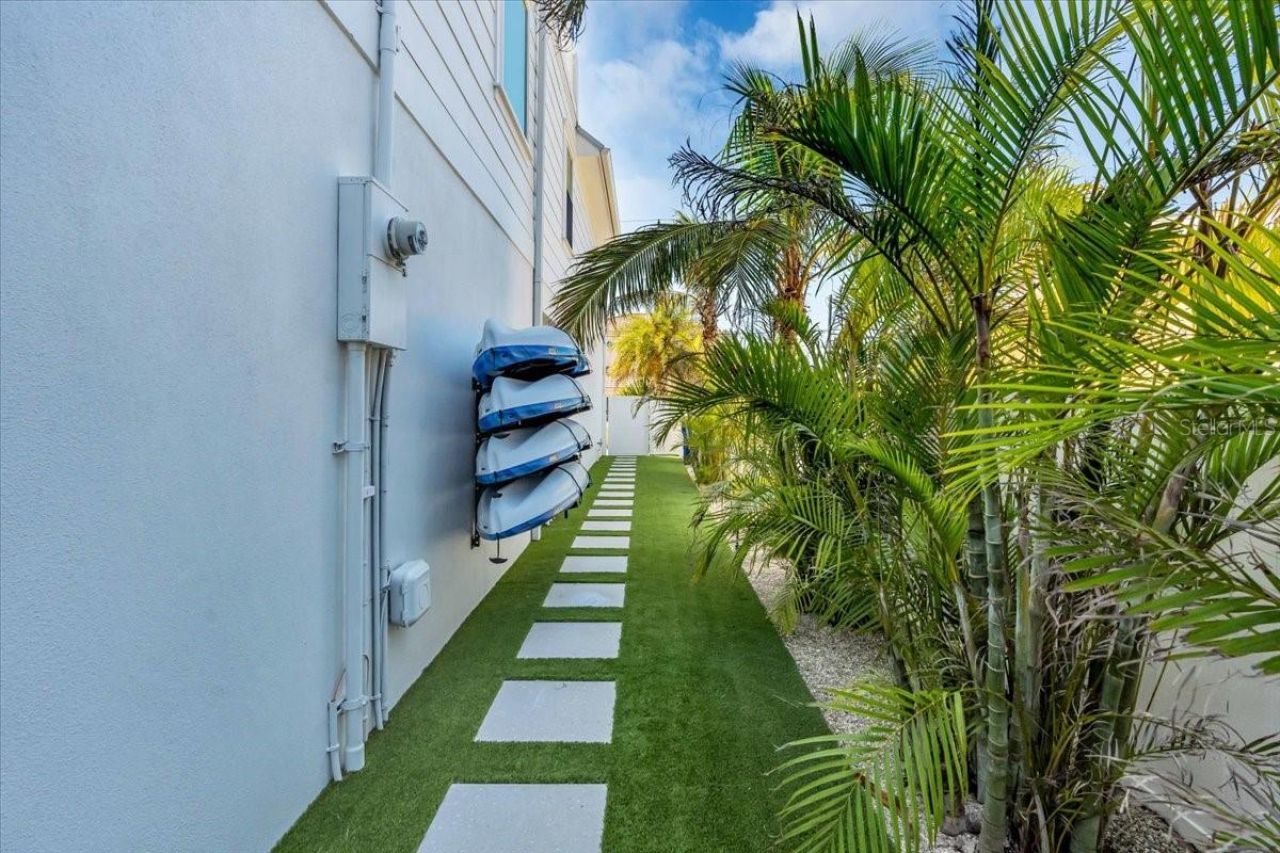 229 Willow Avenue, Anna Maria, FL 34216 Photo