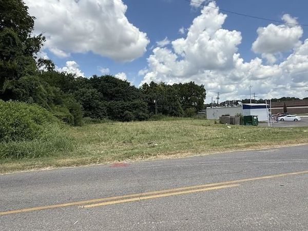 2970 BROAD AVE, Memphis, TN 38112