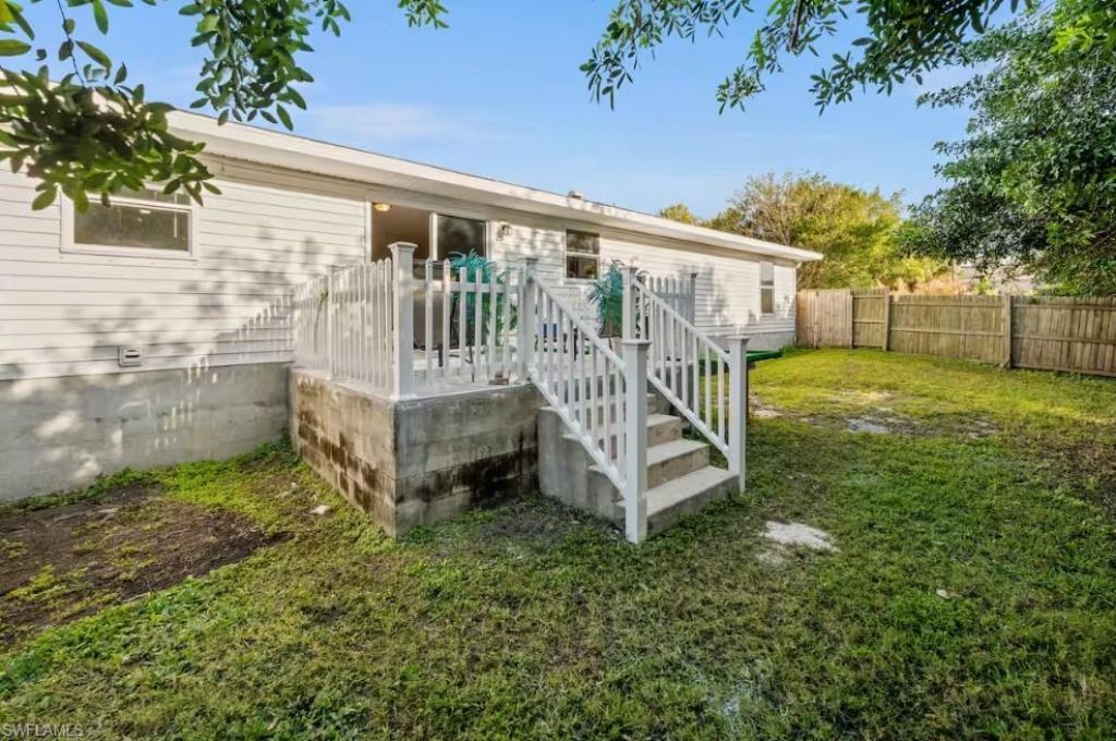 2715 Lee St, Punta Gorda, FL 33950 Photo