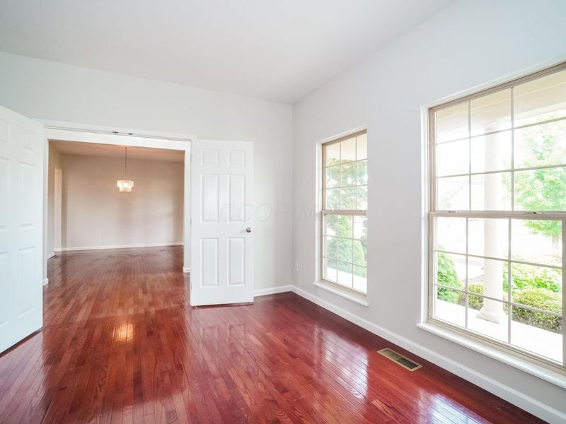 1907 Timber Haven Court, Grove City, OH 43123 Photo 8