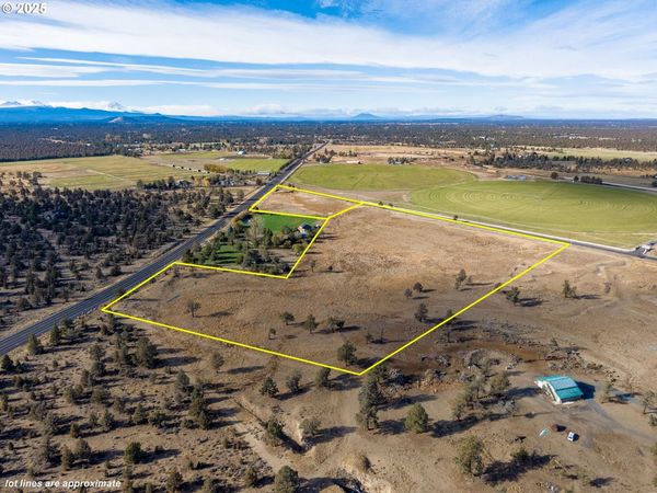 23755 DODDS RD, Bend, OR 97701