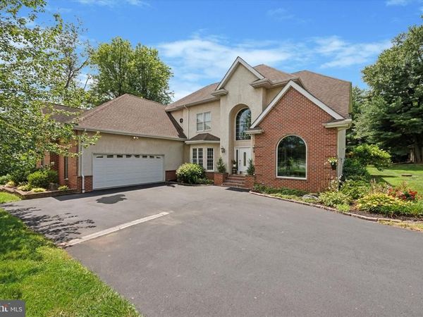 423 N GUERNSEY ROAD, WEST GROVE, PA 19390