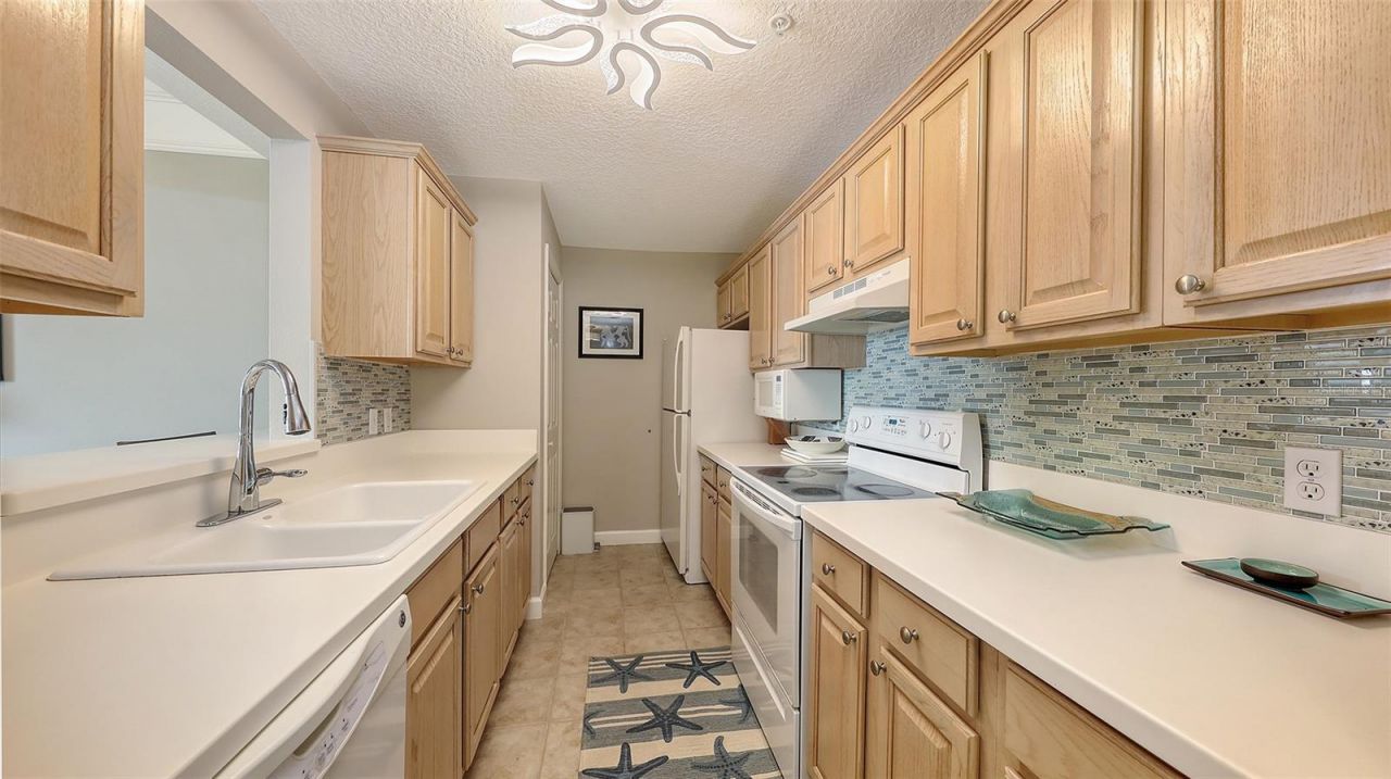 750 N Tamiami Trail, Unit 1116, Sarasota, FL 34236 Photo