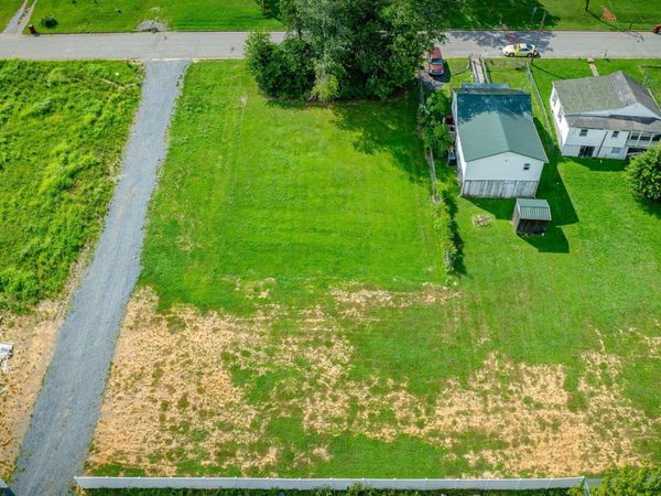 1700 East Millard Street, Johnson City, TN 37601