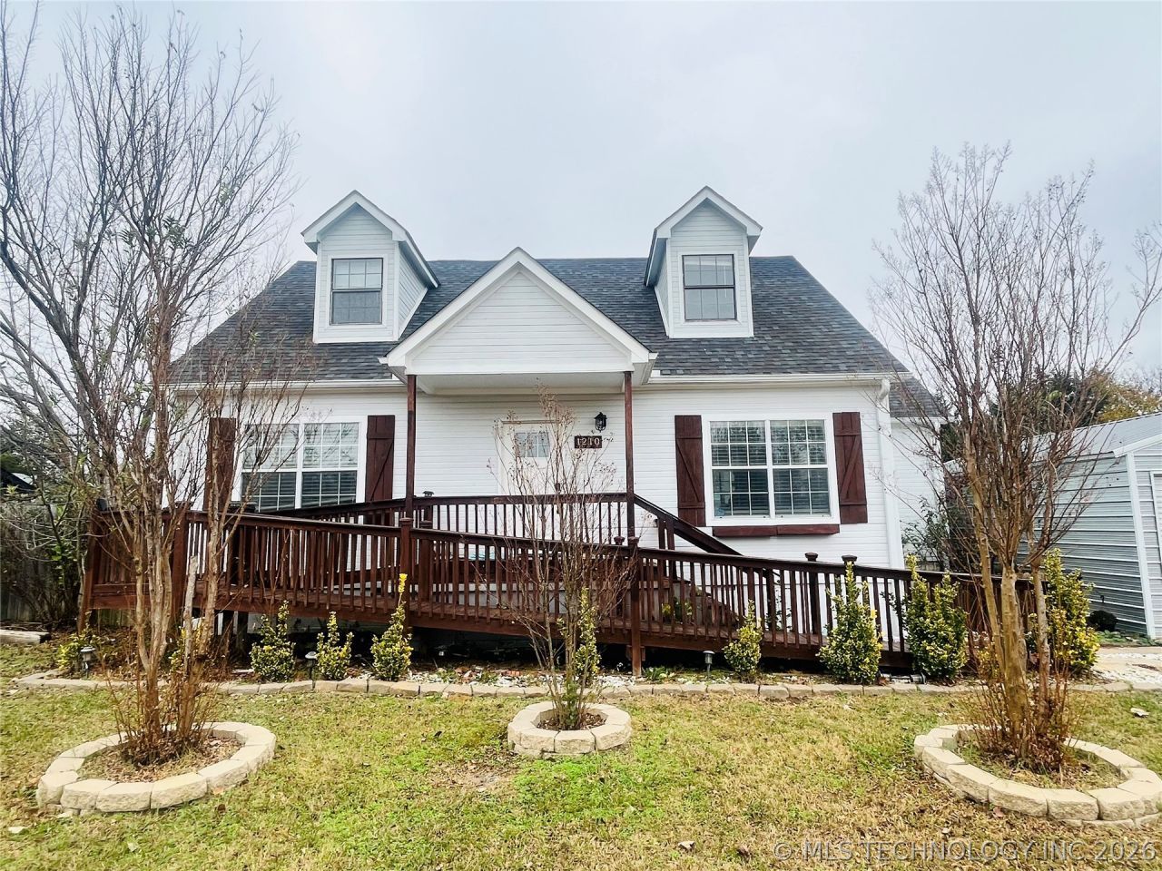 1210 N Wolfe Lane, Ada, OK 74820 Main Photo