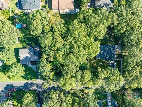 Neptune Avenue, Mastic, NY 11950