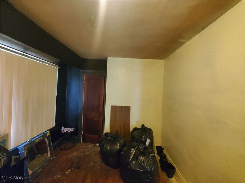 657 E 131st Street, Cleveland, OH 44108 Photo 12