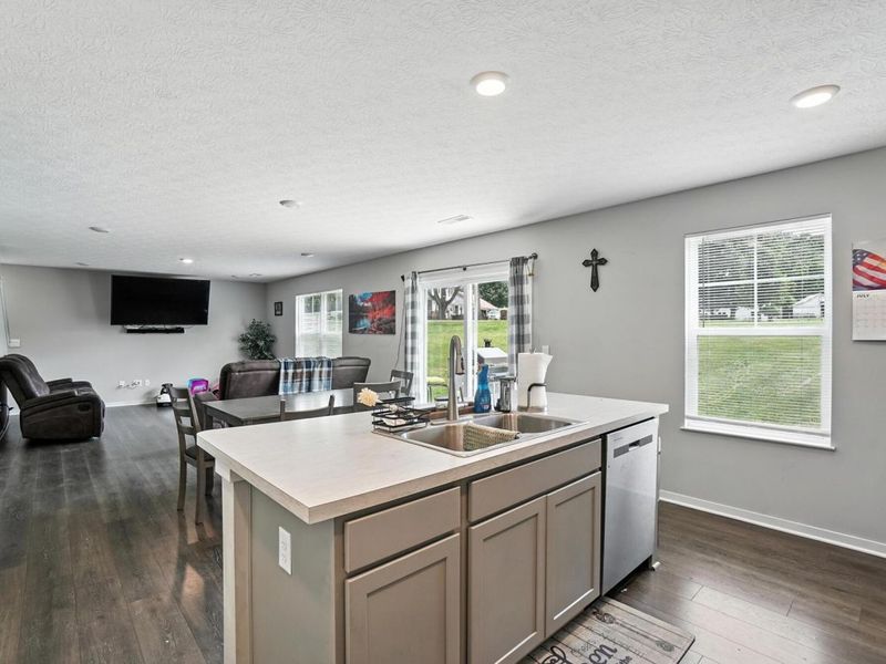 389 Kells Court E, Newark, OH 43055 Photo 12
