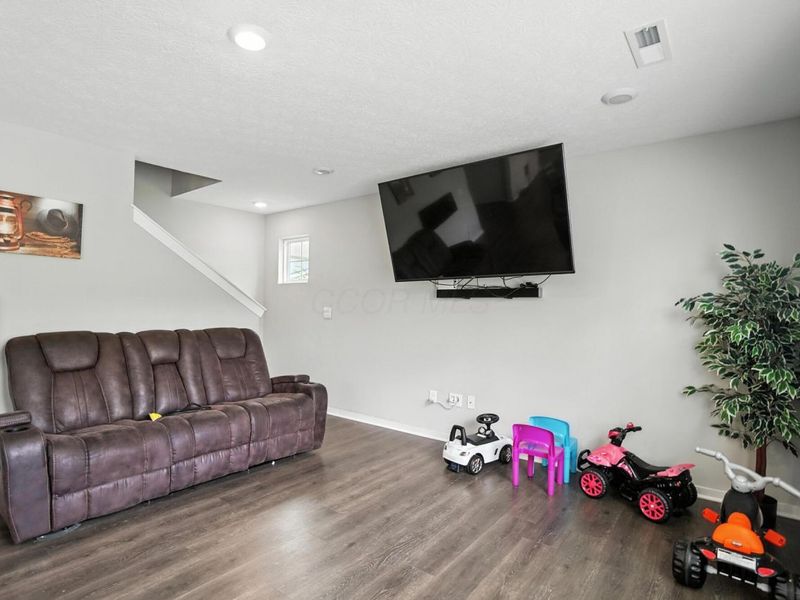 389 Kells Court E, Newark, OH 43055 Photo 18