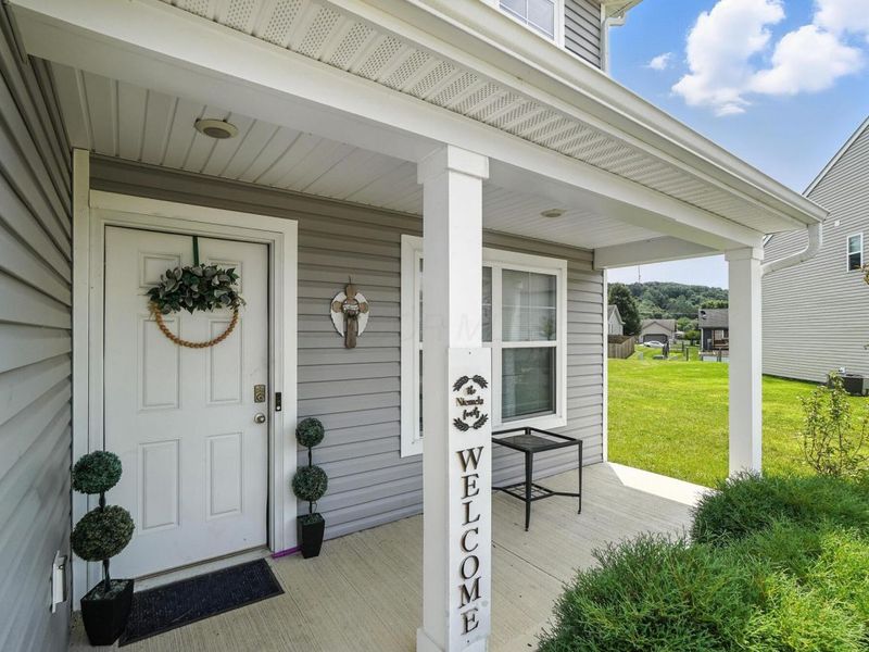 389 Kells Court E, Newark, OH 43055 Photo 2