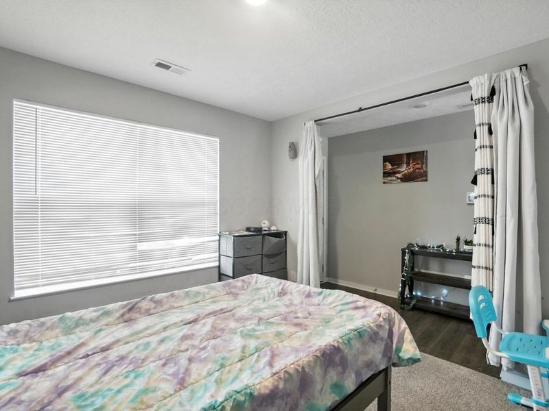 389 Kells Court E, Newark, OH 43055 Photo 4