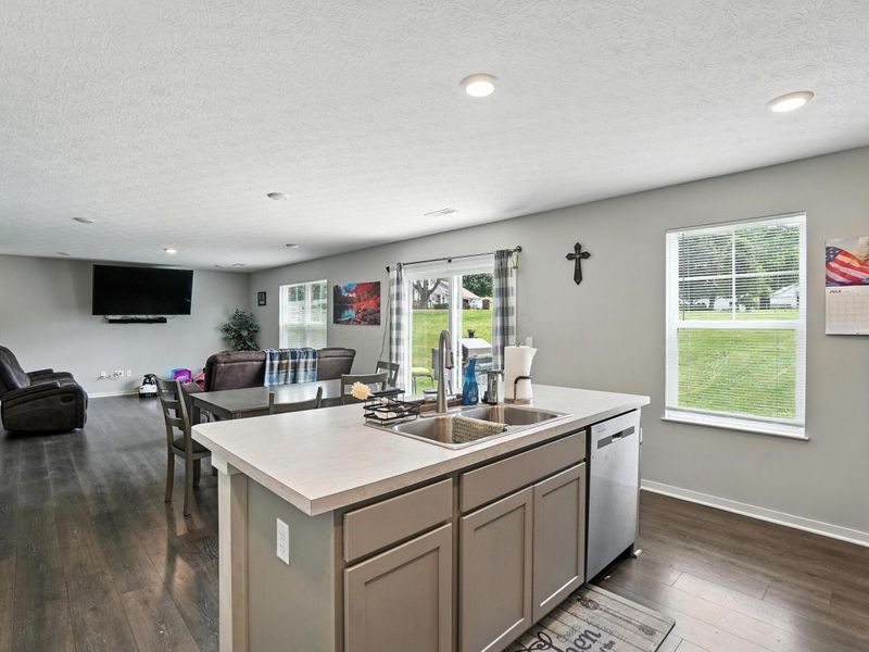 389 Kells Court E, Newark, OH 43055 Photo 9