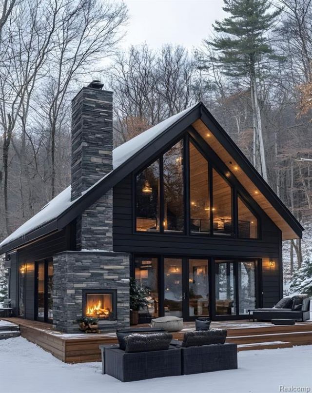 10418 King Road, Springfield Township, MI 48350 Main Photo