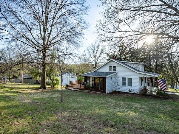 11813 & 11815 E Scarritt Avenue, Sugar Creek, MO 64054