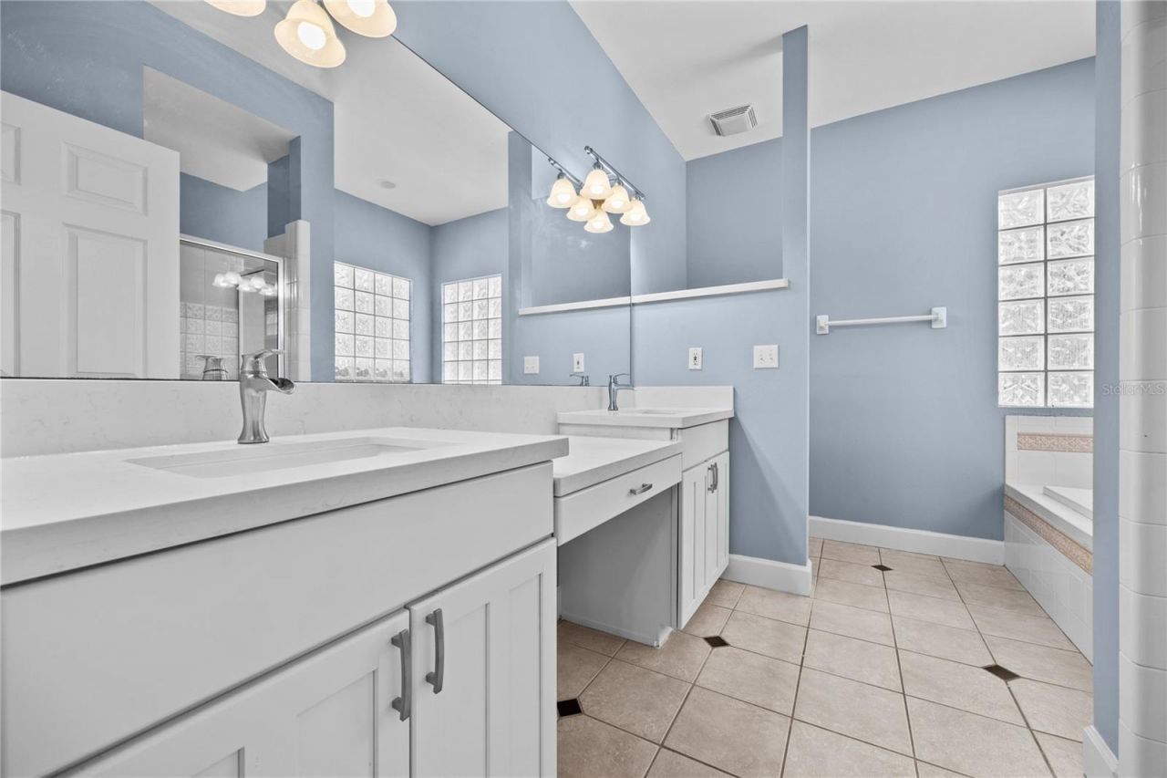 9216 NW 23rd Lane, Gainesville, FL 32606 Photo