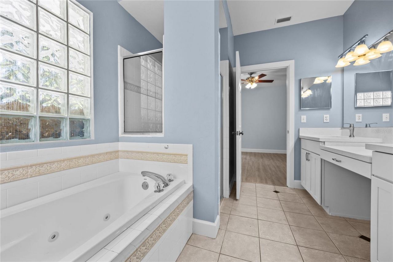 9216 NW 23rd Lane, Gainesville, FL 32606 Photo