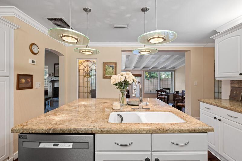 322 Valencia Road, West Palm Beach, FL 33401 Photo