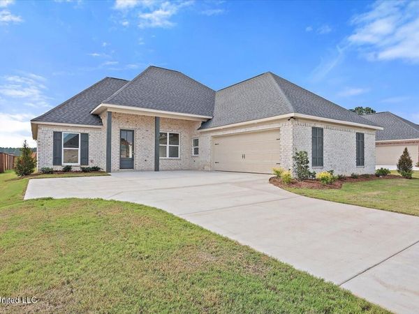 1203 Old Ct Crossing, Flowood, MS 39232