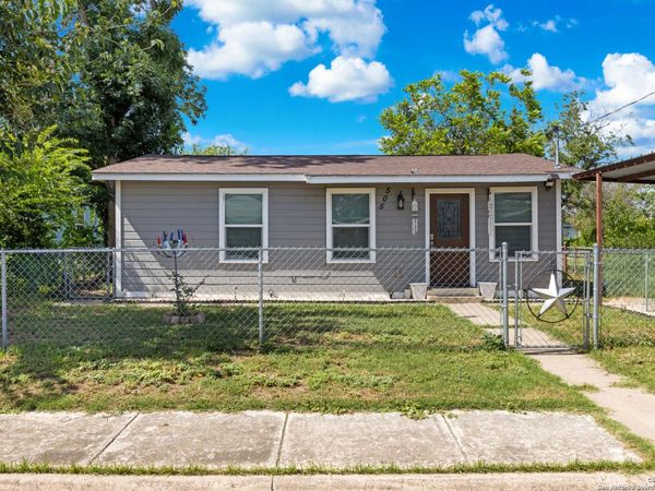 505 Avenue E, Poteet, TX 78065