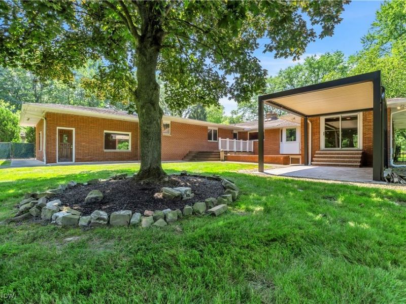 8001 Robin Lane, Brecksville, OH 44141 Photo 7