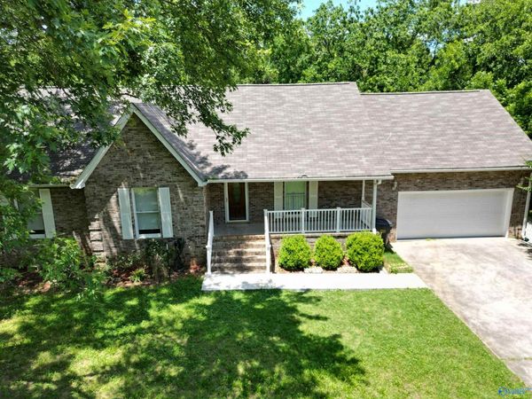 194 Bartee Road, Laceys Spring, AL 35754