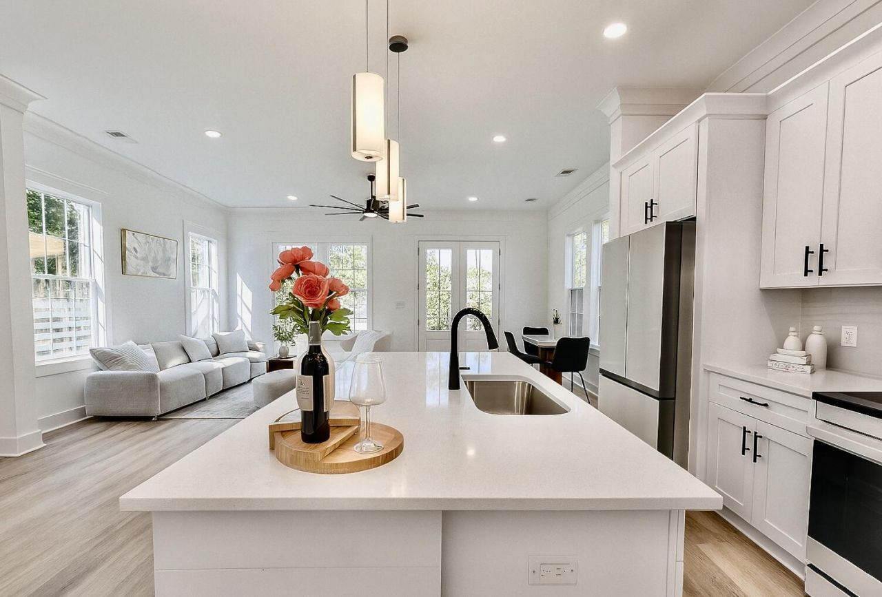 4950 Nesbit Avenue Photo 6