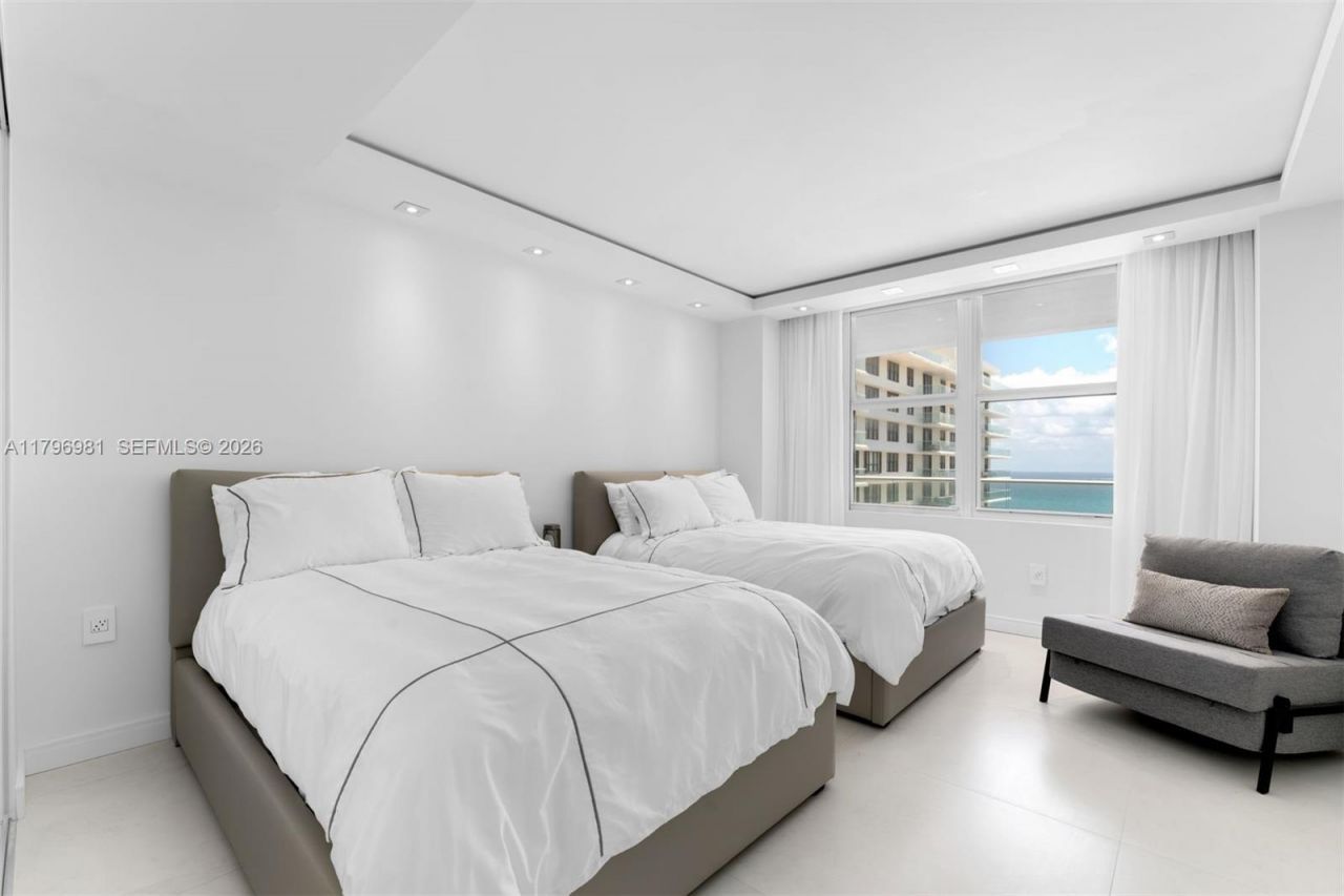 9801 Collins Ave, Unit 17P, Bal Harbour, FL 33154 Photo