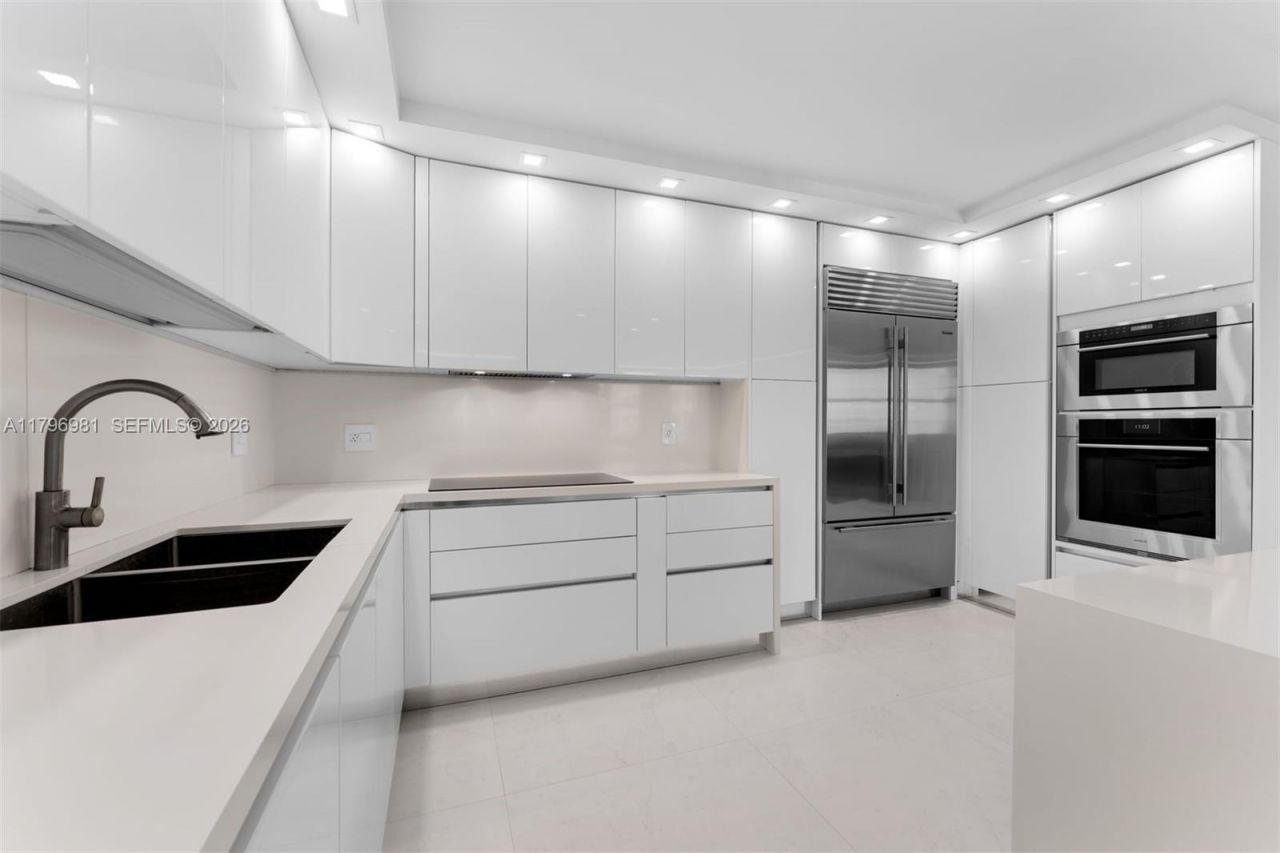 9801 Collins Ave, Unit 17P, Bal Harbour, FL 33154 Photo