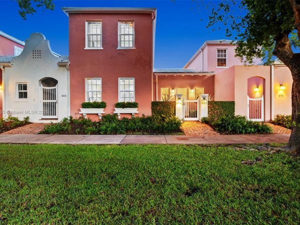 568 Loretto Ave, Unit 11, Coral Gables, FL 33146