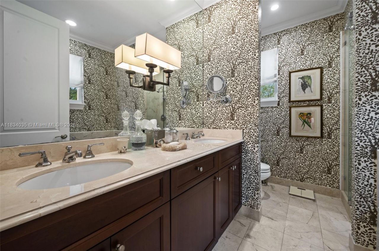 568 Loretto Ave, Unit 11, Coral Gables, FL 33146 Photo