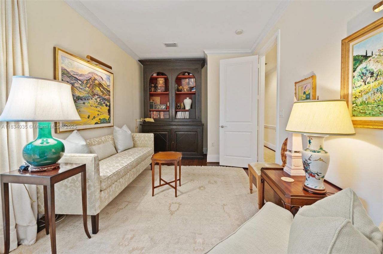 568 Loretto Ave, Unit 11, Coral Gables, FL 33146 Photo