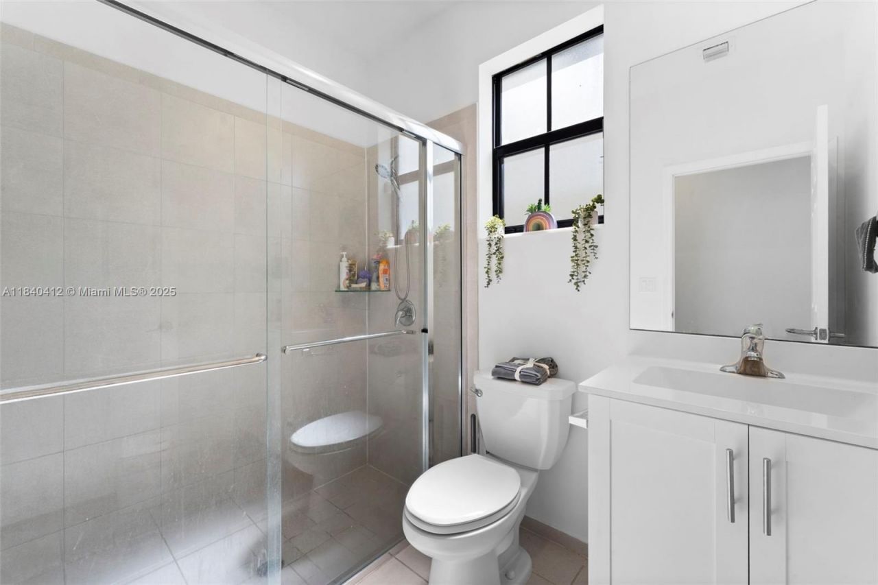 3419 W 109th Pl, Hialeah, FL 33018 Photo