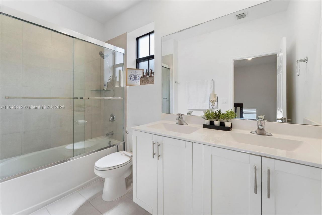 3419 W 109th Pl, Hialeah, FL 33018 Photo