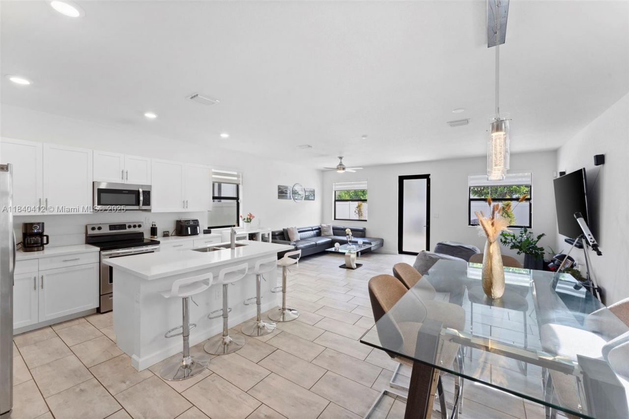 3419 W 109th Pl, Hialeah, FL 33018 Photo